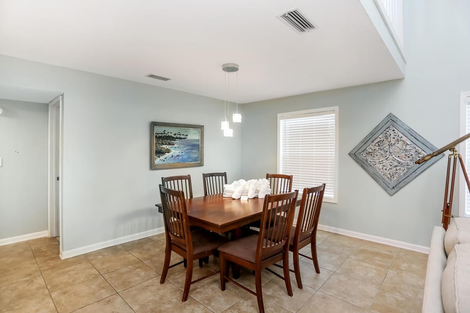 House, Multiple Beds (Sharkeys) | Dining
