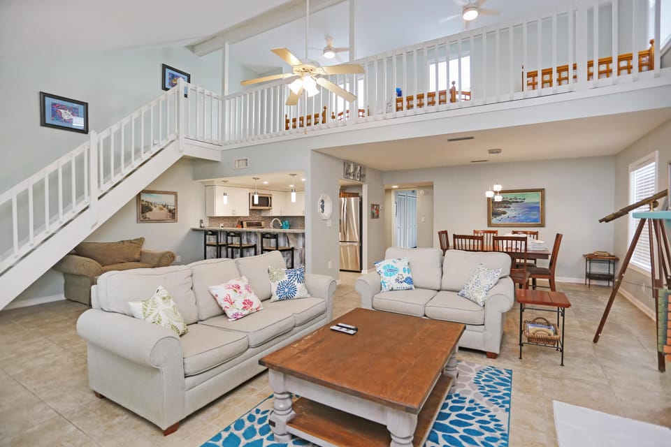 House, Multiple Beds (Sharkeys) | Living area