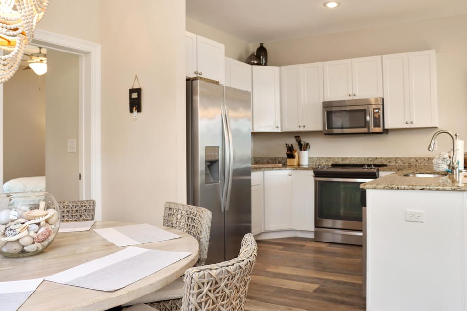 House, Multiple Beds (Searenity) | Private kitchen | Toaster