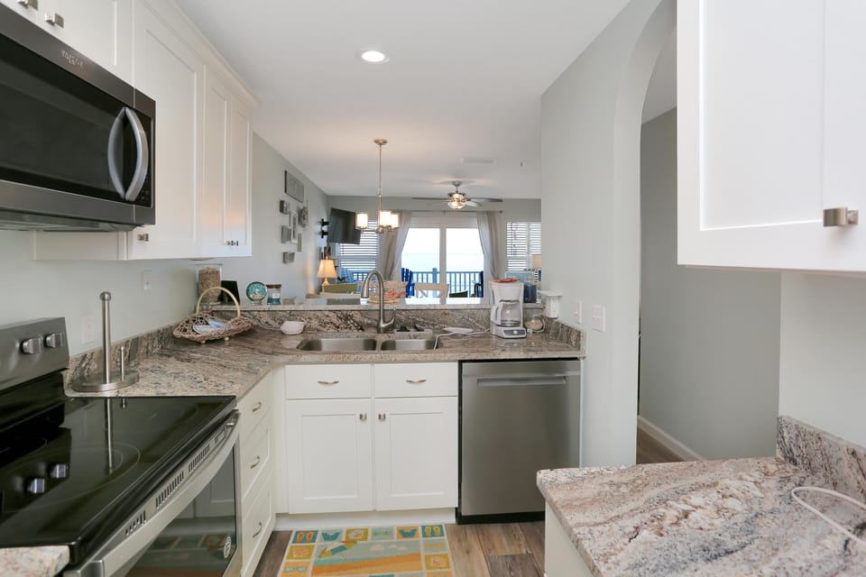 House, Multiple Beds (Sandcastle C) | Private kitchen | Cookware/dishes/utensils