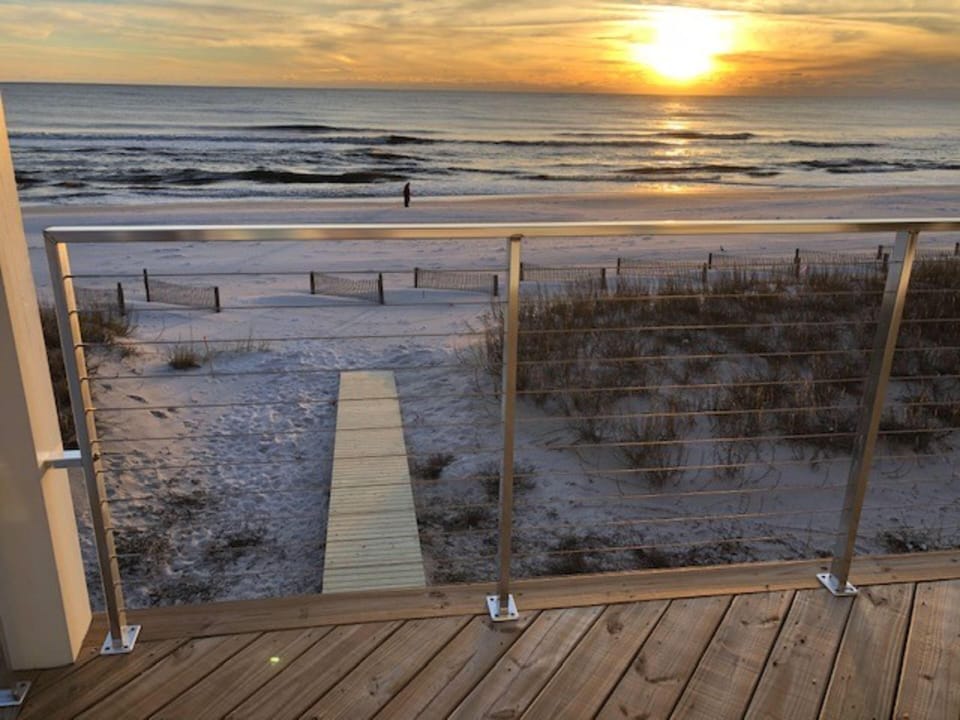 House, Multiple Beds (Shore Looks Good) | Beach | On the beach