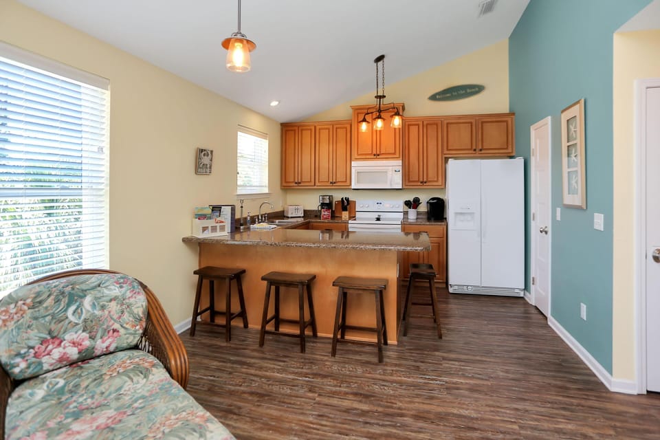 House, Multiple Beds, Beach View (Sweet Destiny) | Private kitchen