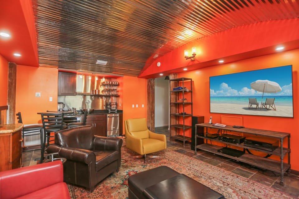 House, Multiple Beds (The House on the Blue Shore of Silenc) | Living area