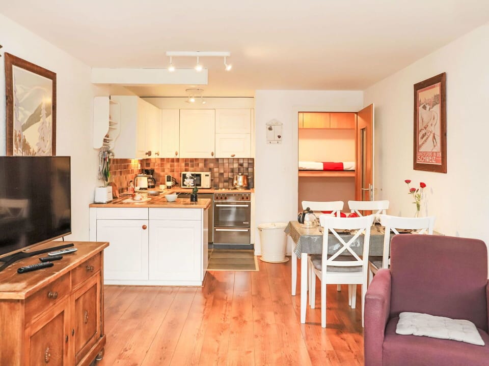 Furniture, Cabinetry, Countertop, Picture Frame, Wood, Building, Drawer, Flooring, Floor, Home Appliance