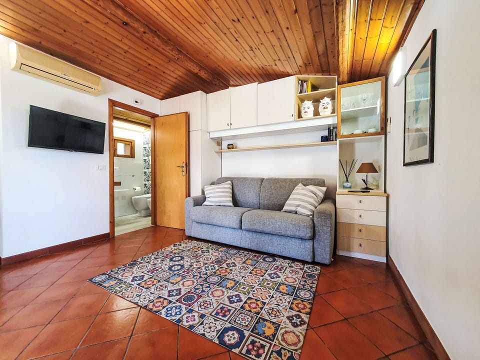 Interior Design, Flooring, Floor, Wood, Furniture, Room, Couch, Ceiling, Apartment, Living Room