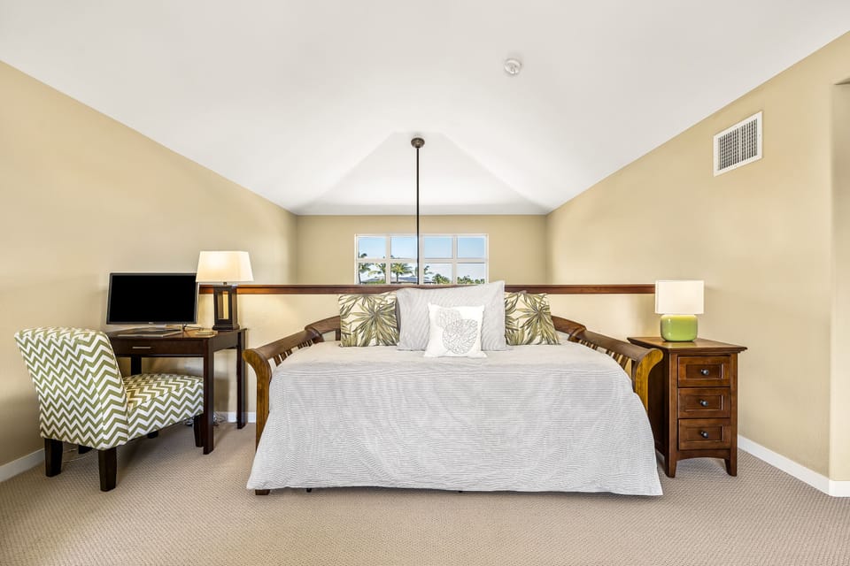 Loft with a Day Bed for Additional Sleeping
