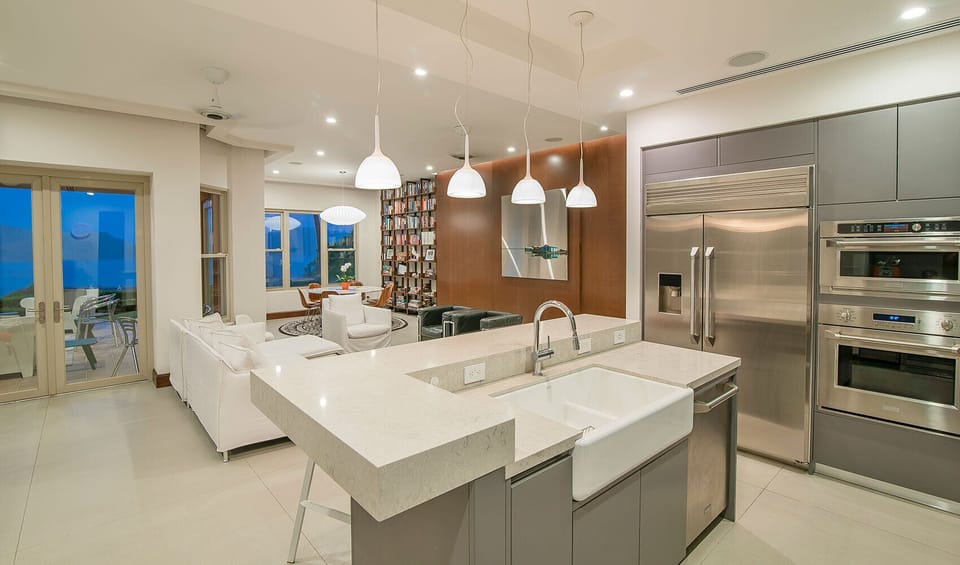 Fully equipped kitchen