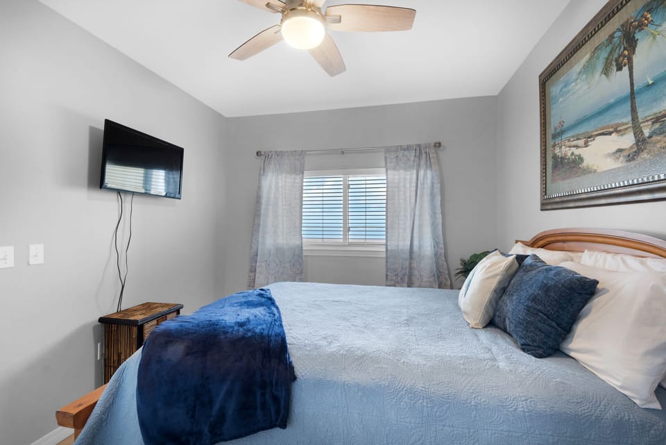 Guest bedroom with flat screen TV