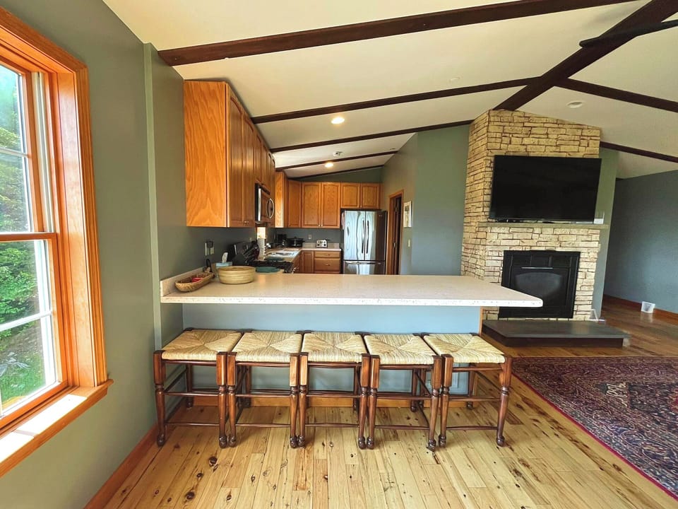 Elevation Vacation Rentals - Sunrise 1 - Great Room (5)
