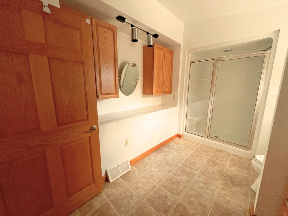Elevation Vacation Rentals - Sunrise 1 - 4th Floor Master Bath #1 (2)