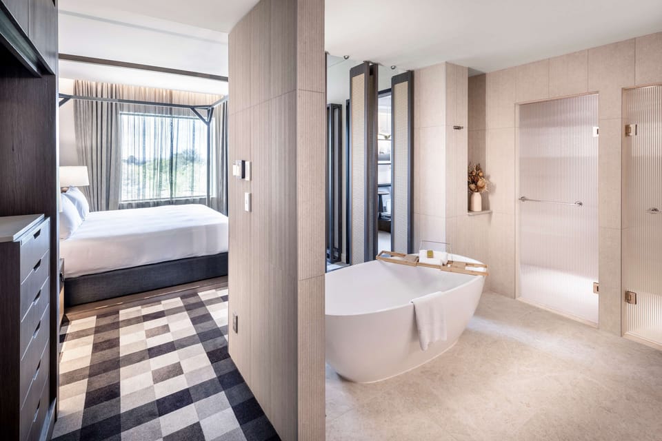 Presidential Suite, 1 King Bed | Bathroom | Hair dryer, bathrobes, slippers, towels