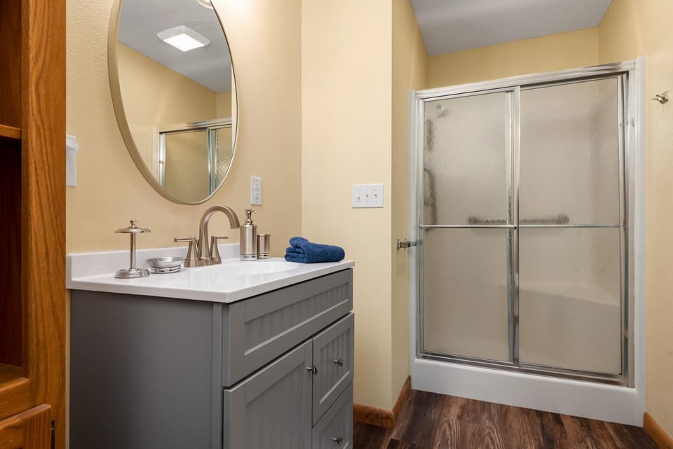 Bedroom-adjacent bathroom