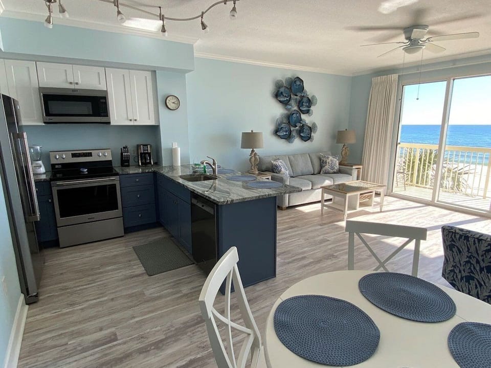Watch the waves roll in while cooking breakfast!