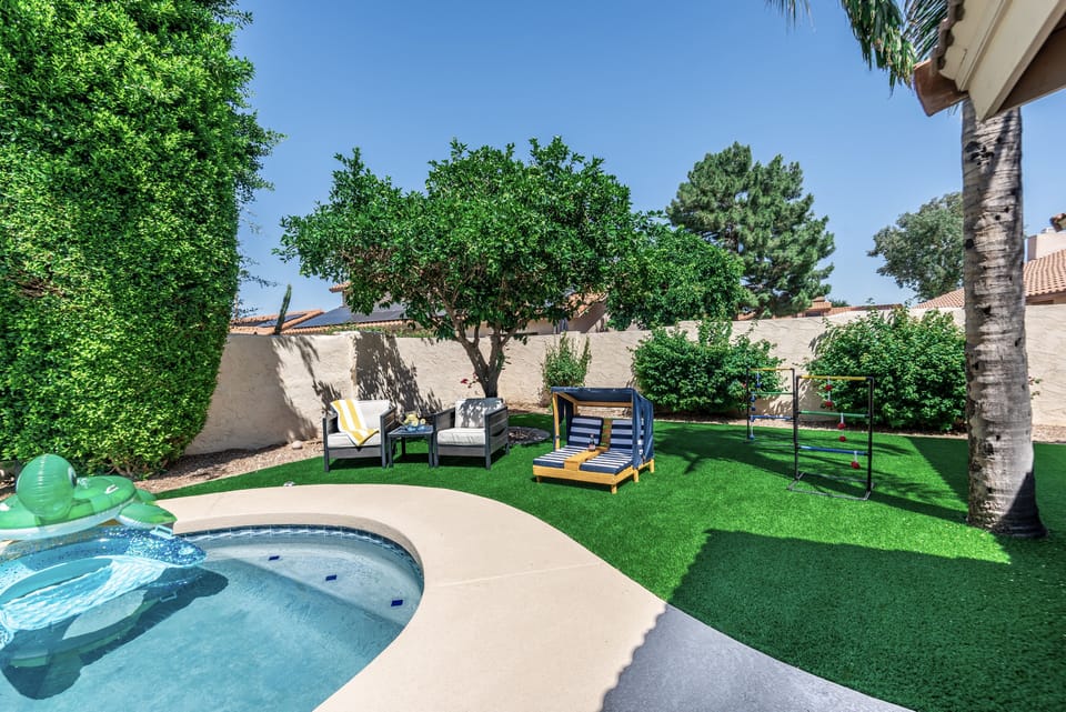 Kids play area, yard games, kids lounger.