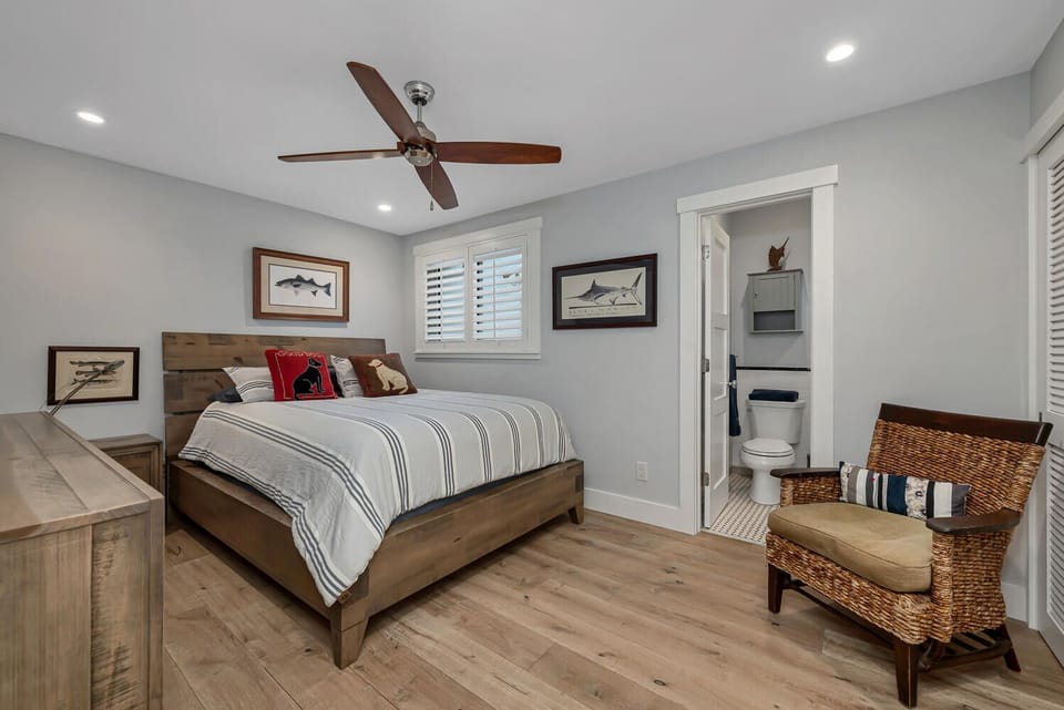 Bedroom 3 with private bath