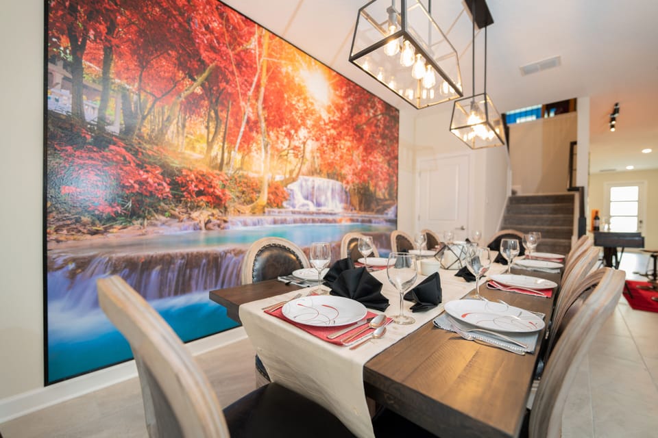Open living, dinning, full kitchen, wine bar, kitchen island, smartTV, highchair