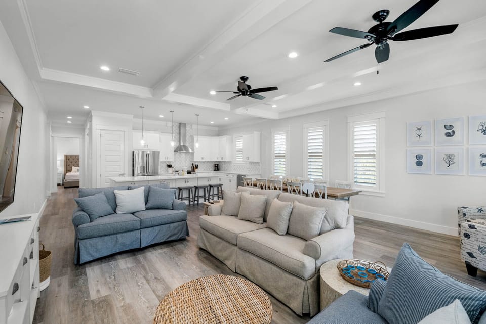 Living room to kitchen view