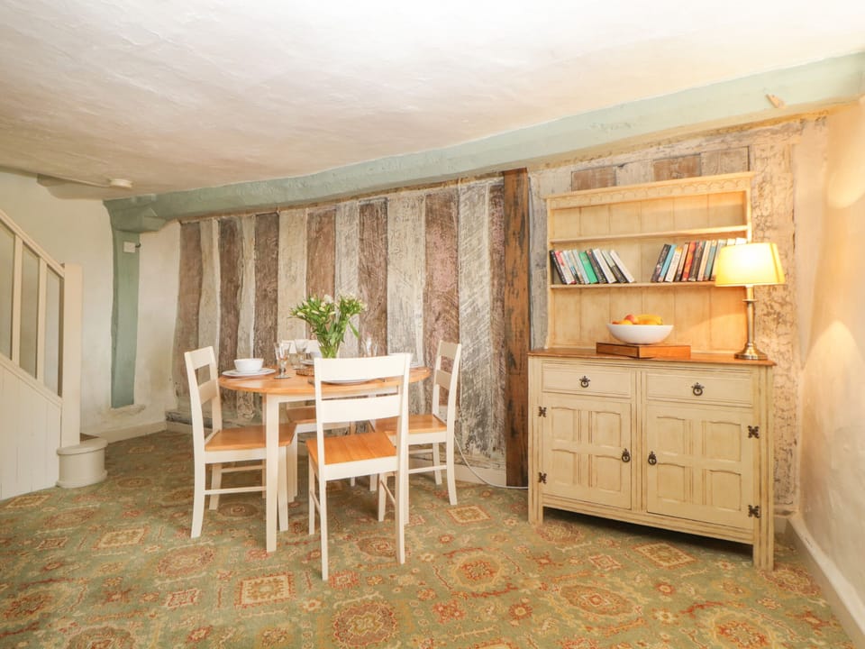 Cottage | 1 bedroom, individually decorated, individually furnished, free WiFi