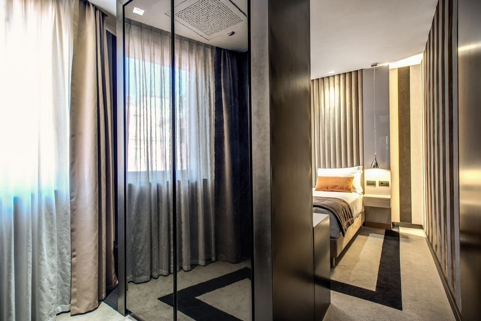 Deluxe Room | Premium bedding, down comforters, in-room safe, desk