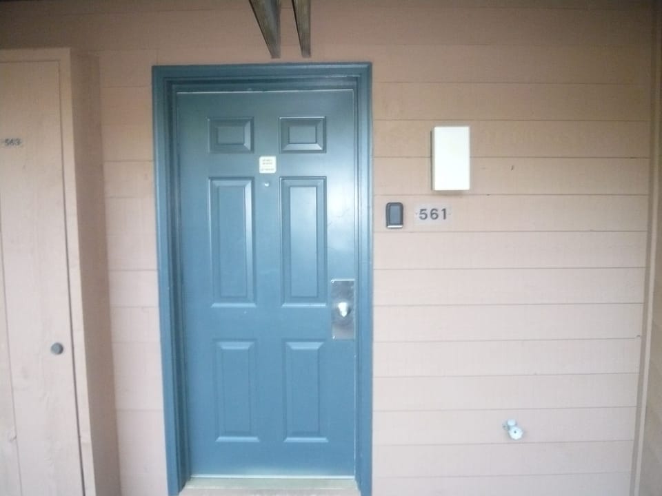 Private entrance and lock box