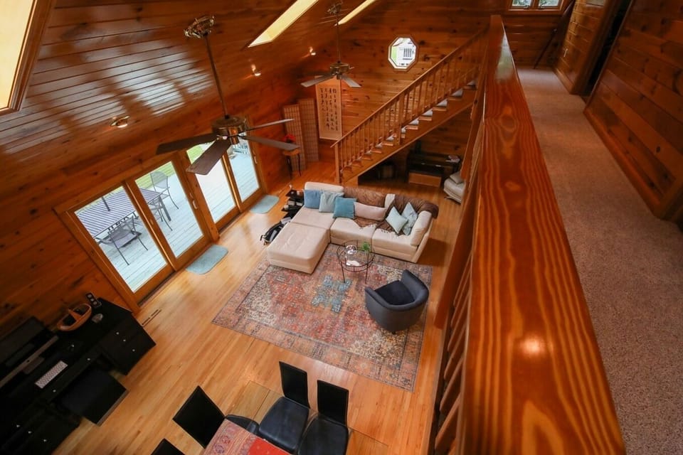 Overlooking great room