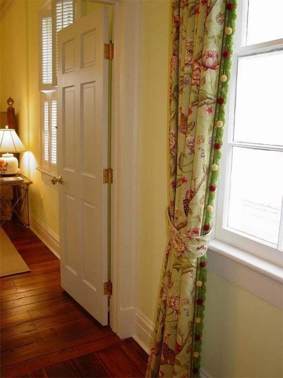 The Miriam & James Troup Dent Room | Living area | LCD TV