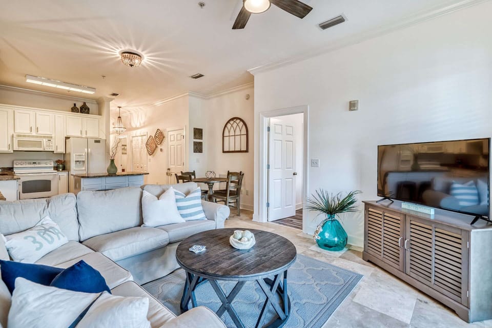 Spacious condo for 6 w cable and wifi