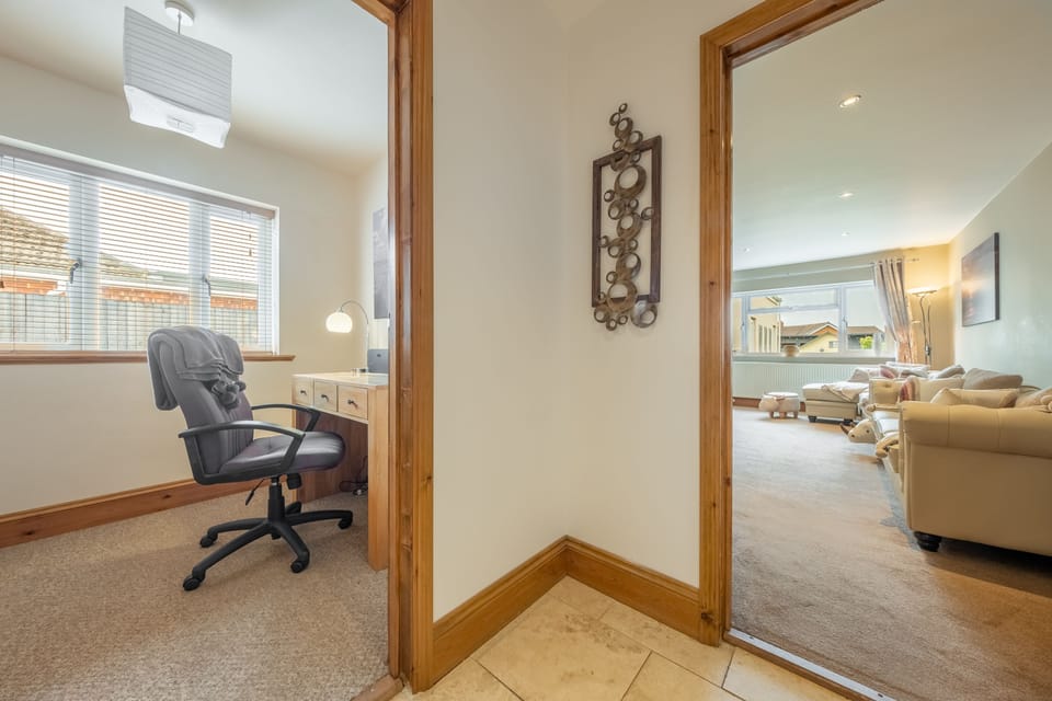 Ground floor: Study and sitting room