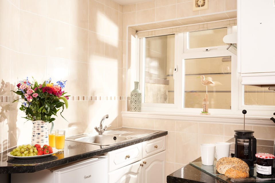 Fresh Escapes - Bayfort Sea Studio - Torquay - Sea Views
