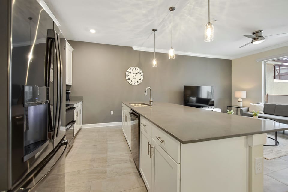 Kitchen fully-equipped