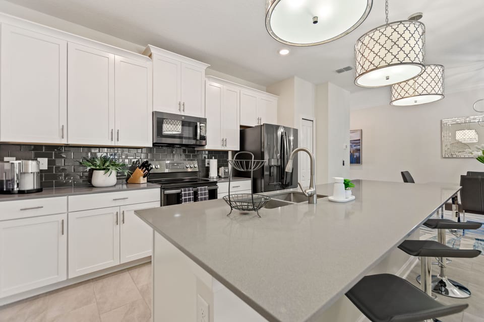 Fully-equipped kitchen with counter-top