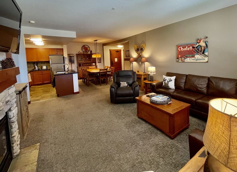 Open kitchen and living room 