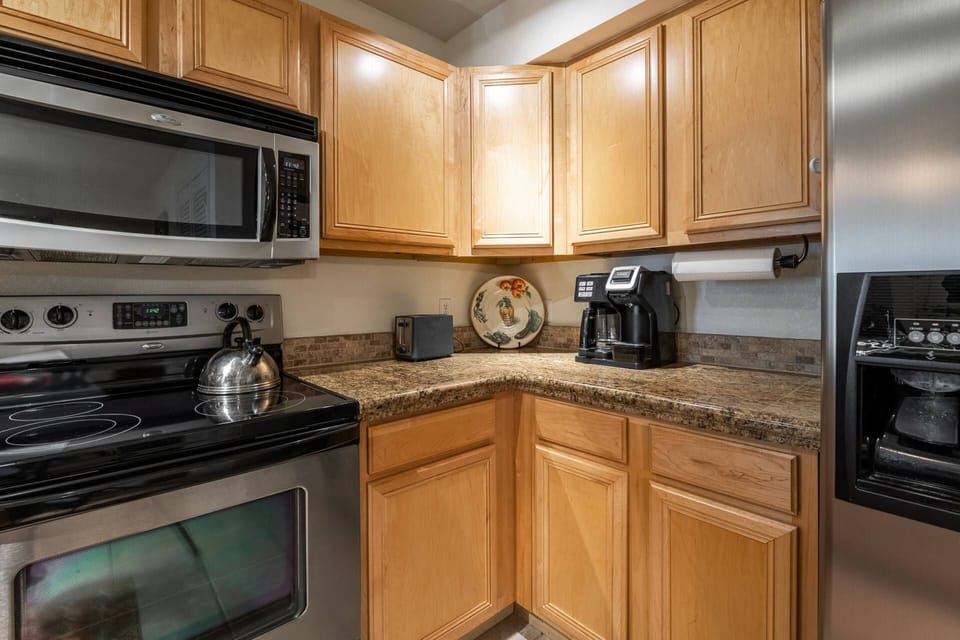 kitchen built for a feast! Our modern, high-performance appliances make whipping up a post-hike meal a total breeze.