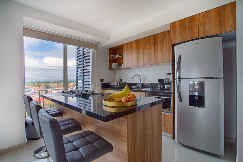 Well-equipped kitchen with island