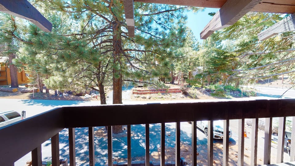 Condo, 4 Bedrooms | Property grounds