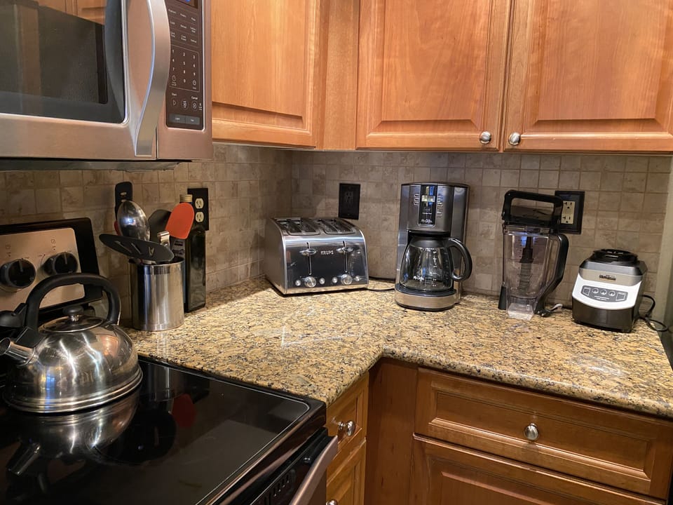 Plenty of kitchen gadgets to help feed your family. 
