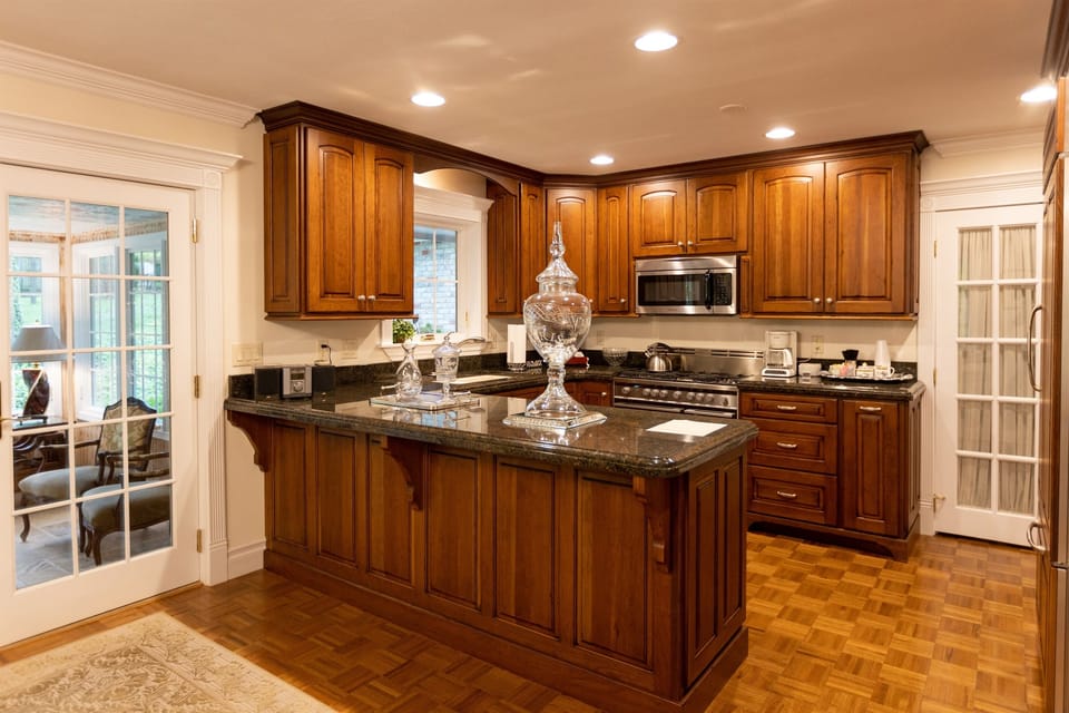 Full Service Kitchen