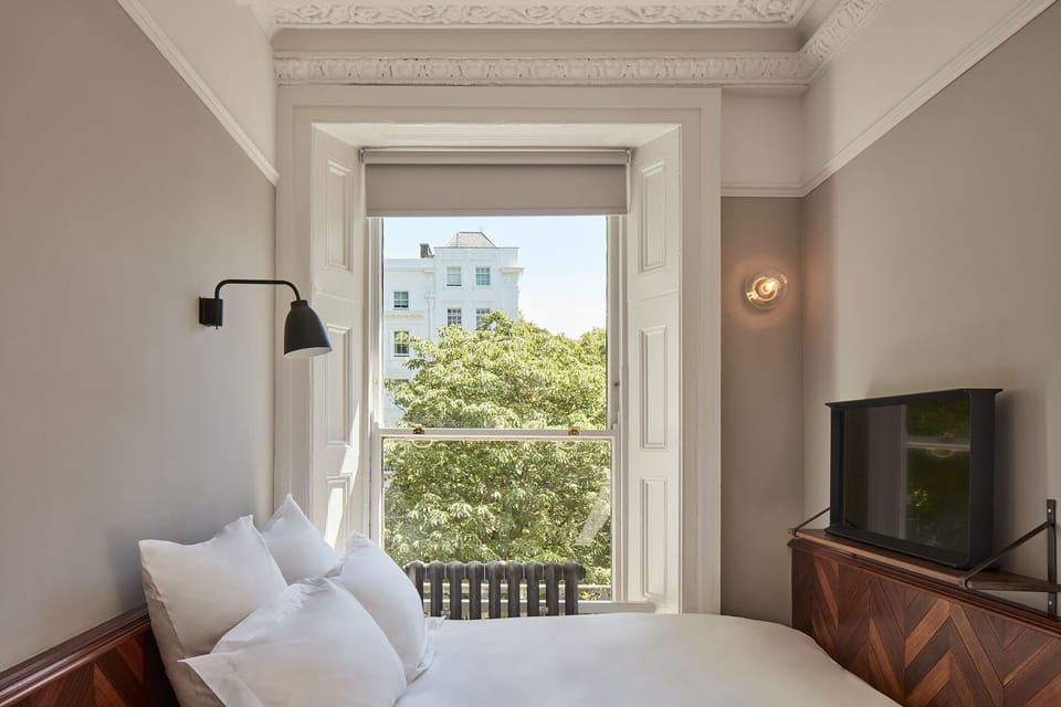 Nook | Premium bedding, in-room safe, iron/ironing board, free WiFi