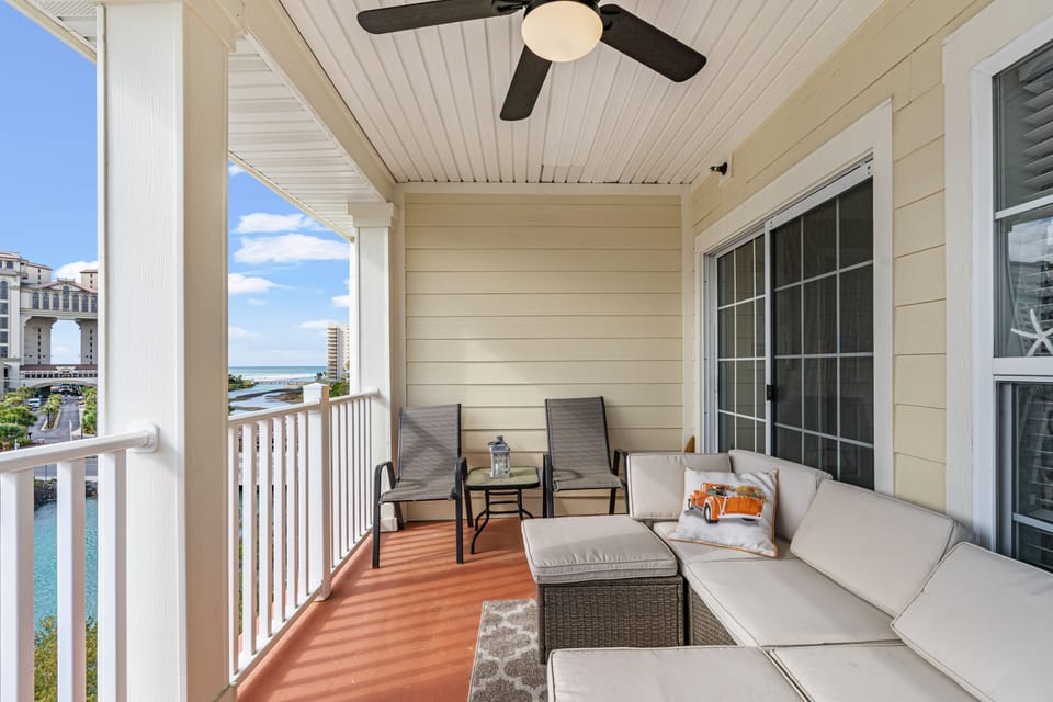 Enjoy evening cocktails out on your private balcony and watch the sunset!