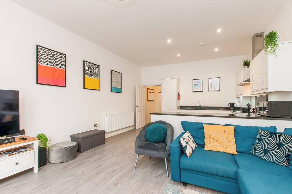 Bright Open Plan Living