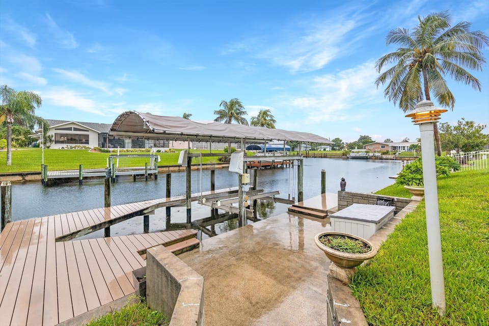 A great view from the dock! (note: boat lift is NOT available for guest use)