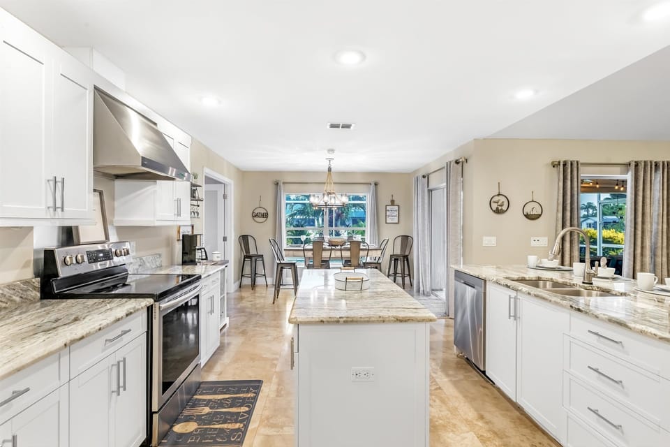 A fully equipped kitchen means you can make all your meals!
