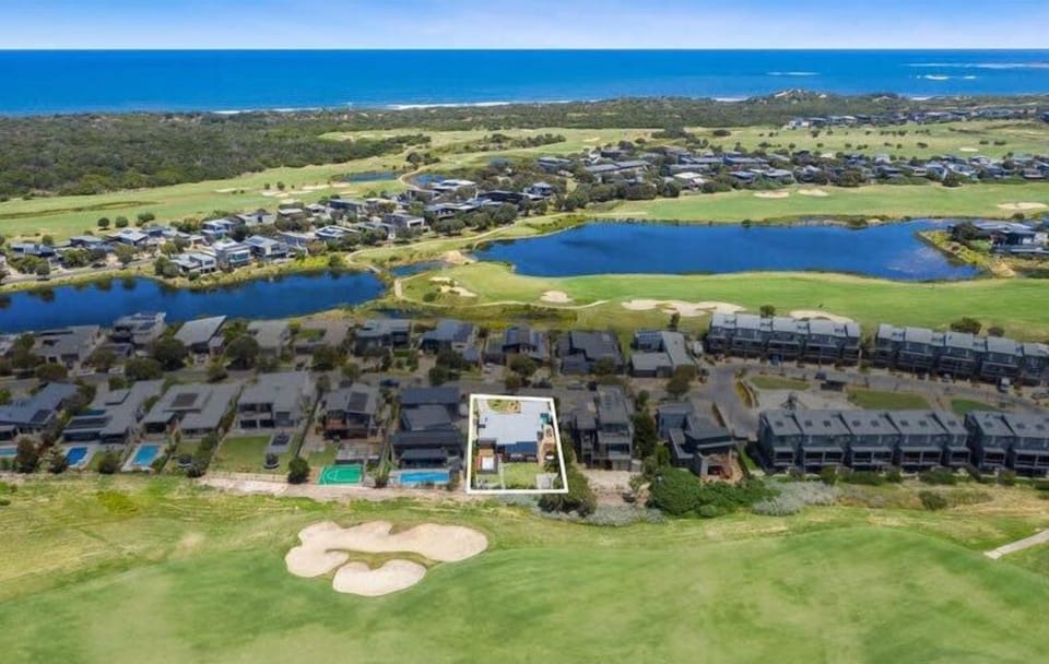 Located between the ocean, creek and the Torquay Sands Golf Course, picture yourself holidaying in a luxury lifestyle home in one of Torquay’s most exclusive positions.