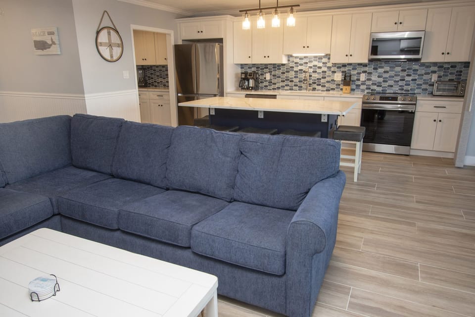 CALYPSO-402-LIVING-AREA