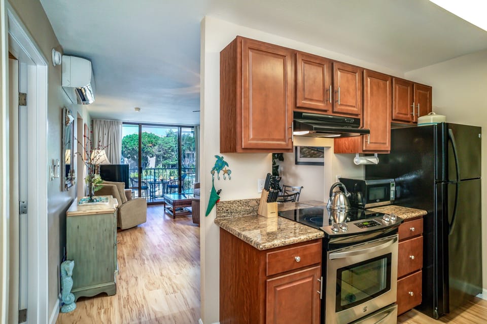 Well equipped with all the home chef would need