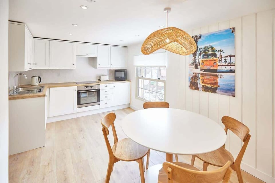 Cosy Coastal @ Golden Lion Apartments, Whitby - Stay North Yorkshire