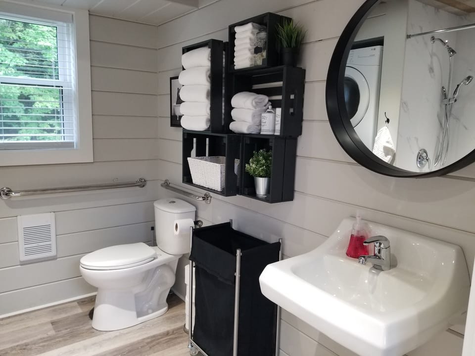 Large bathroom 