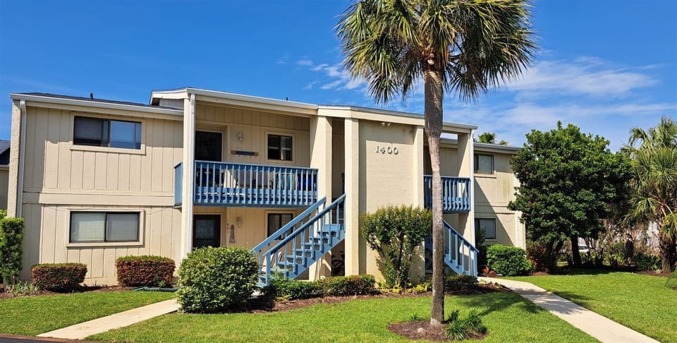Front of Building - 1401 Bottom Left - Front of Building - 1401 Bottom Left
