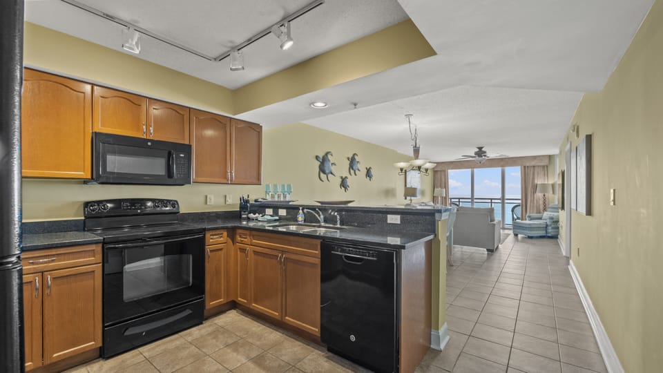 All modern appliances to make meal preparation a breeze.