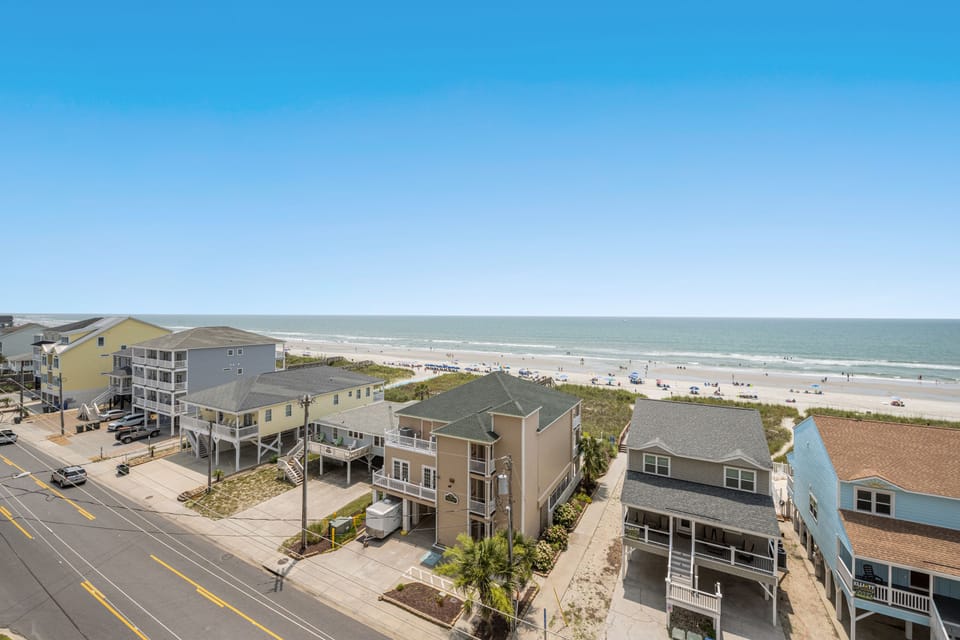 Enjoy the fabulous views of the ocean!